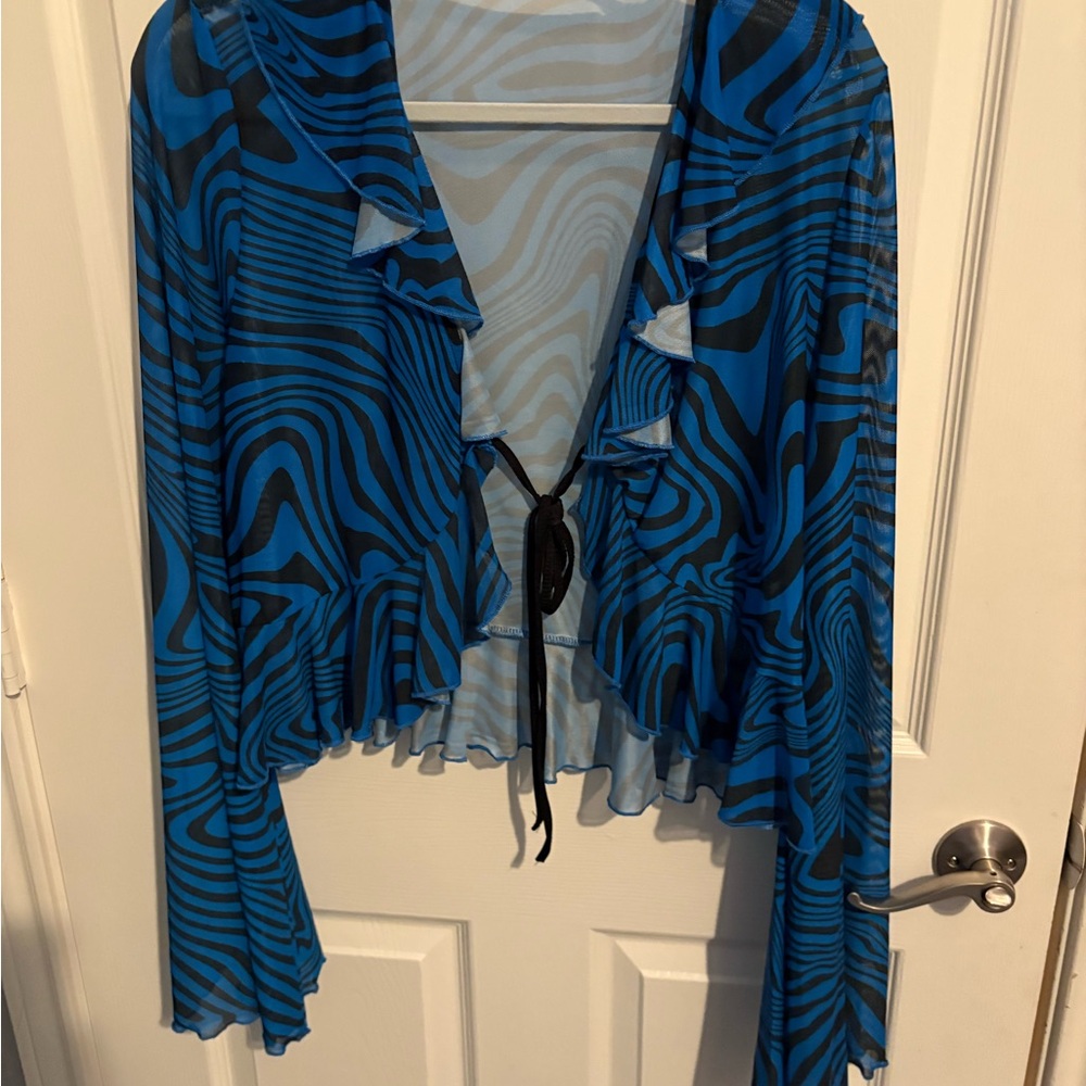379- SHEIN Blue and Black Swirl Ruffle Tie-Front Cardigan
